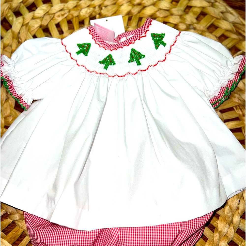NWT smocked 2-piece girl’s Christmas outfit